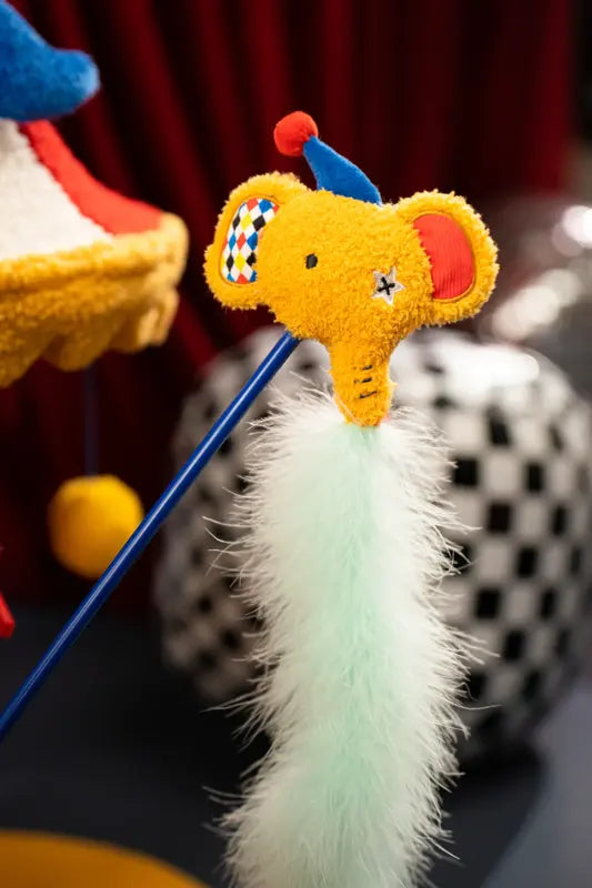 Long Trunk Elephant Cat Teaser Wand — photograph 2