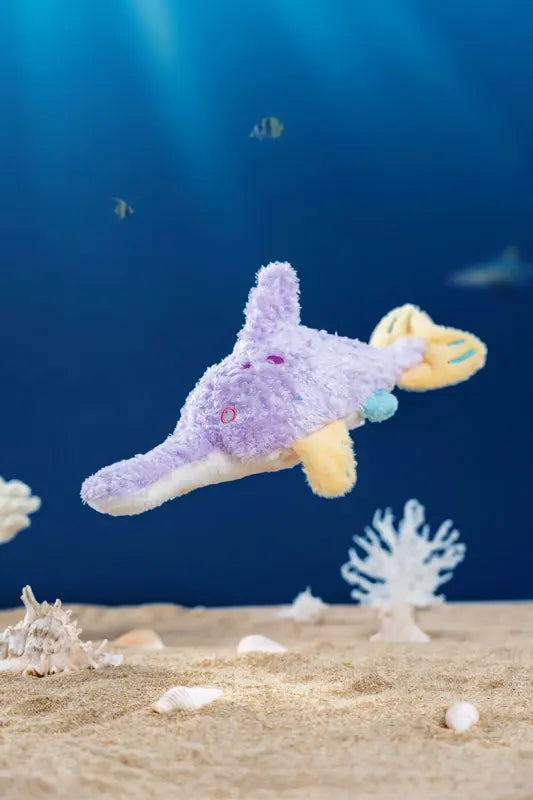 Swaying Tail Sawfish Toy — photograph 1