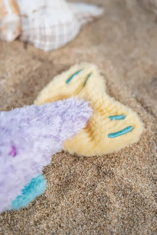 Swaying Tail Sawfish Toy — photograph 4